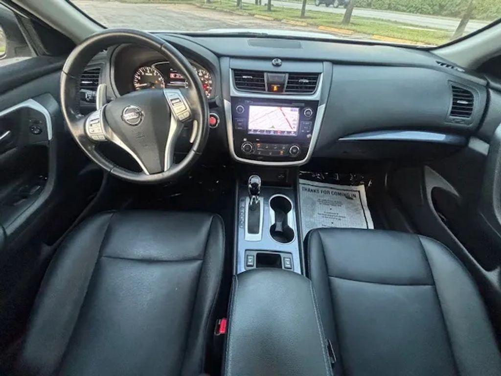Nissan Altima - Thumbnail 20
