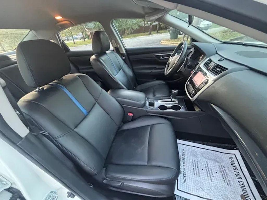 Nissan Altima - Thumbnail 19