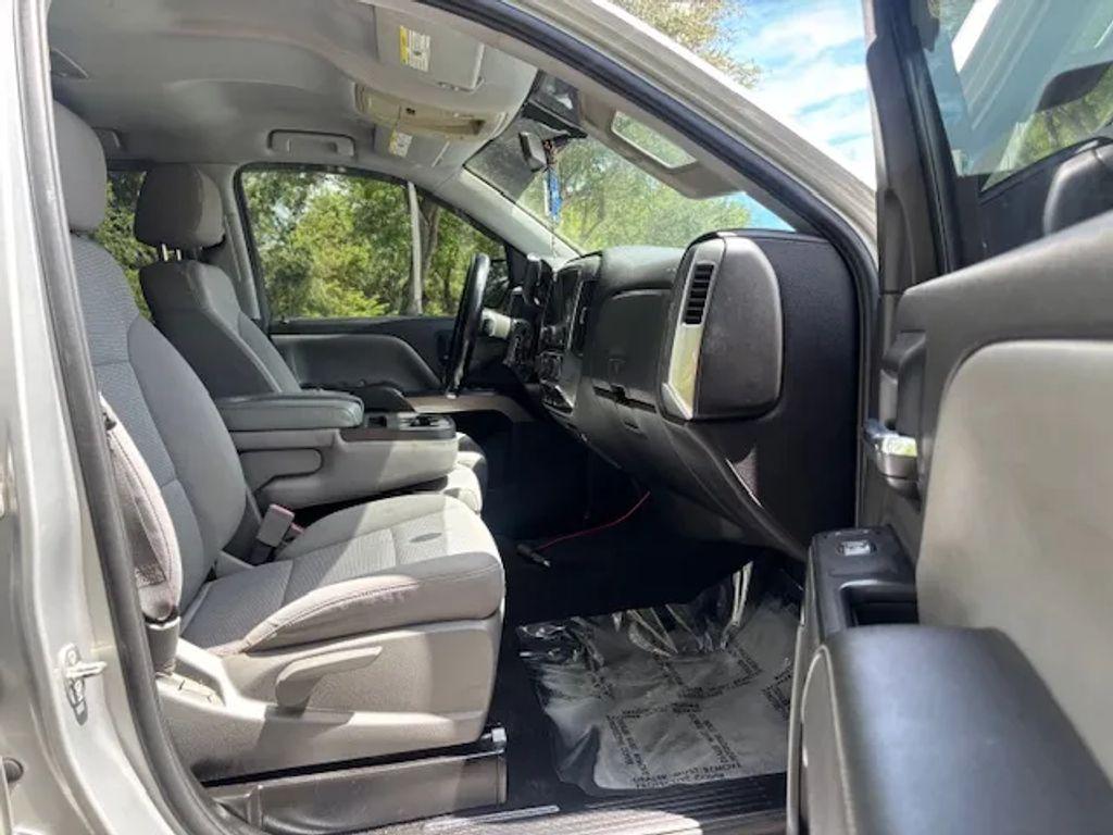 Chevrolet Silverado 1500 Double Cab - Thumbnail 14