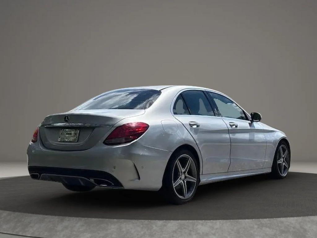 Mercedes-Benz C-Class - Thumbnail 8