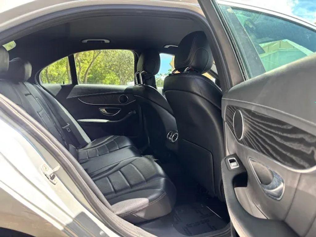 Mercedes-Benz C-Class - Thumbnail 14