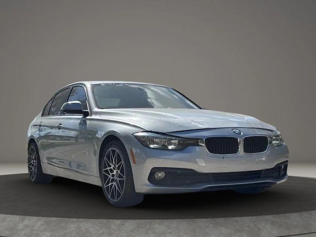 BMW 3 Series - Thumbnail 4