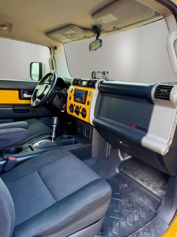 Toyota Fj Cruiser - Thumbnail 16