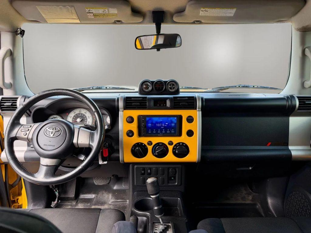 Toyota Fj Cruiser - Thumbnail 13