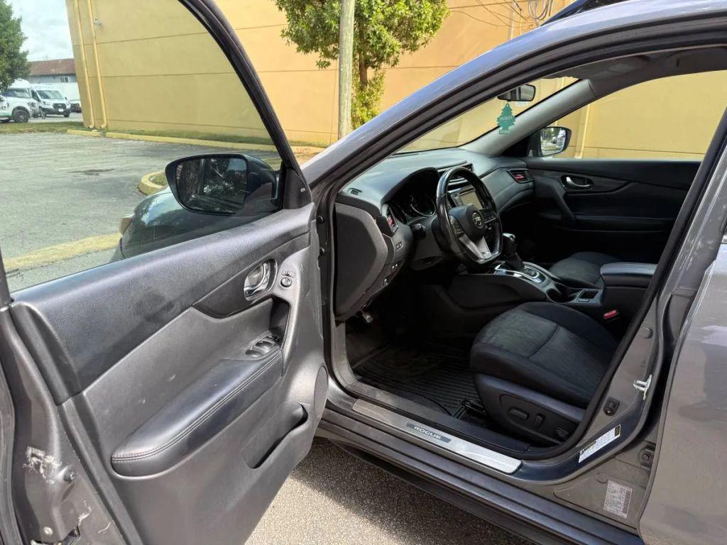 Nissan Rogue - Thumbnail 11