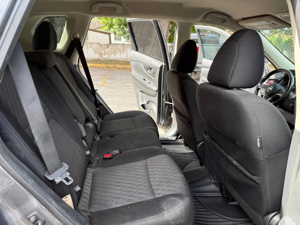 Nissan Rogue - Thumbnail 12