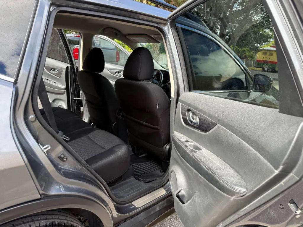 Nissan Rogue - Thumbnail 13