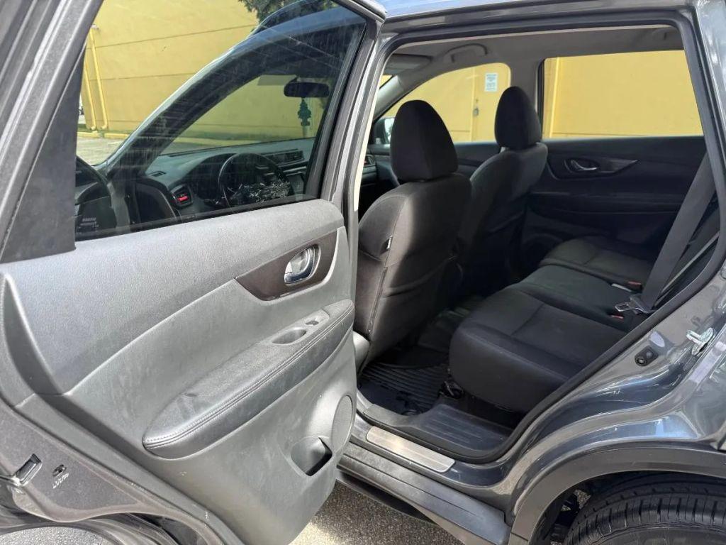 Nissan Rogue - Thumbnail 14