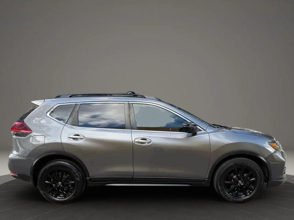 Nissan Rogue - Thumbnail 9