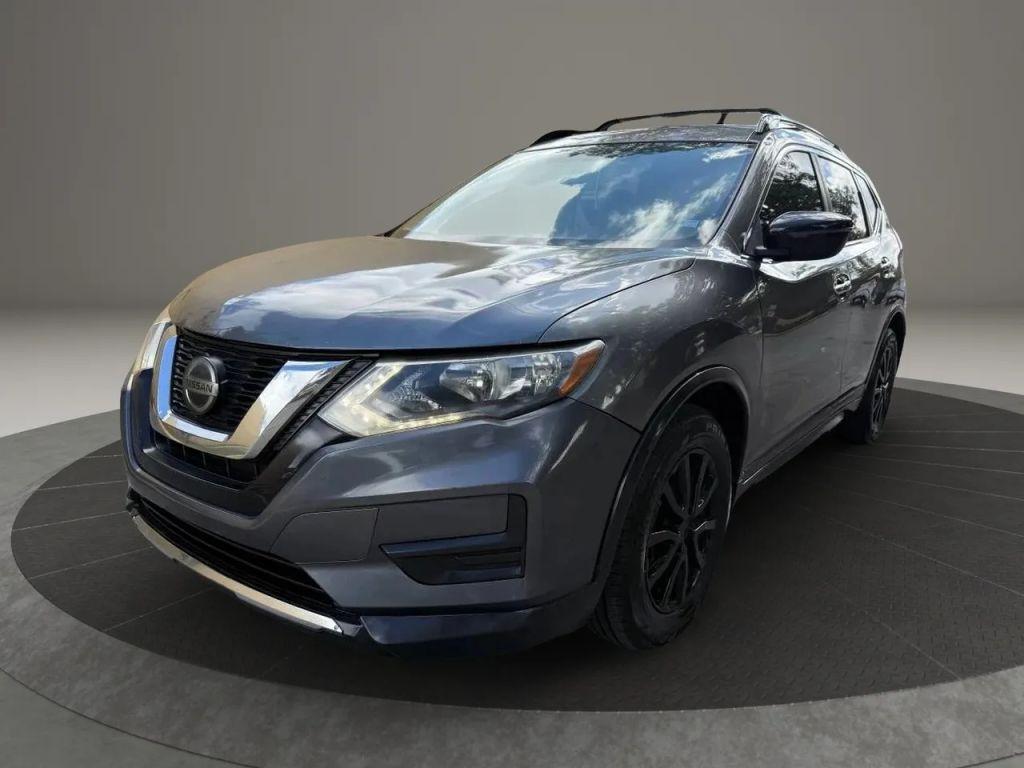 Nissan Rogue - Thumbnail 3