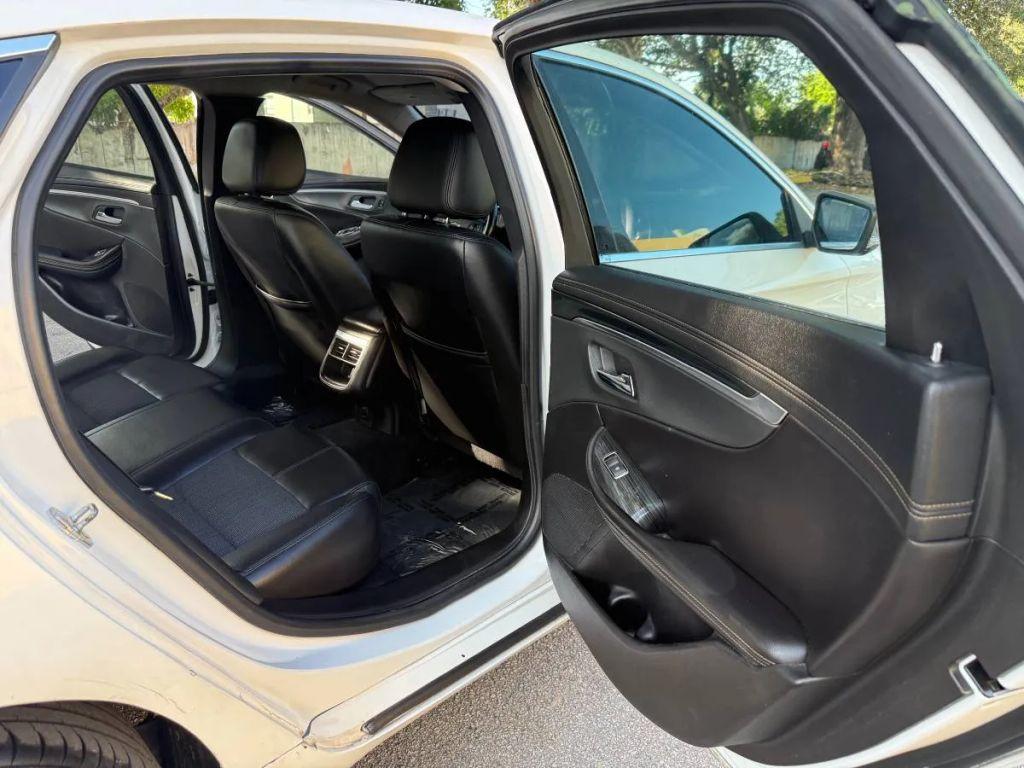 Chevrolet Impala - Thumbnail 15