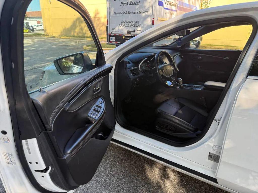 Chevrolet Impala - Thumbnail 11