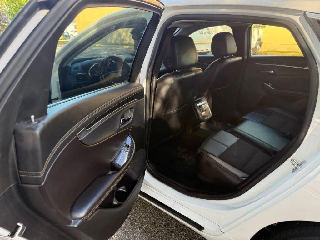 Chevrolet Impala - Thumbnail 12