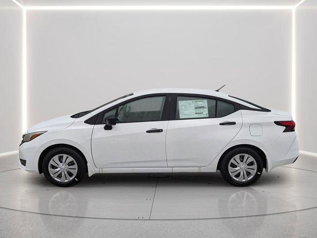 Nissan Versa S - Thumbnail 4