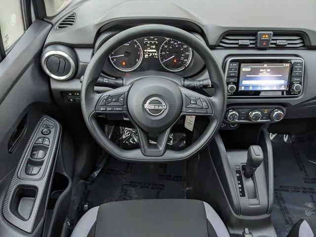 Nissan Versa S - Thumbnail 10