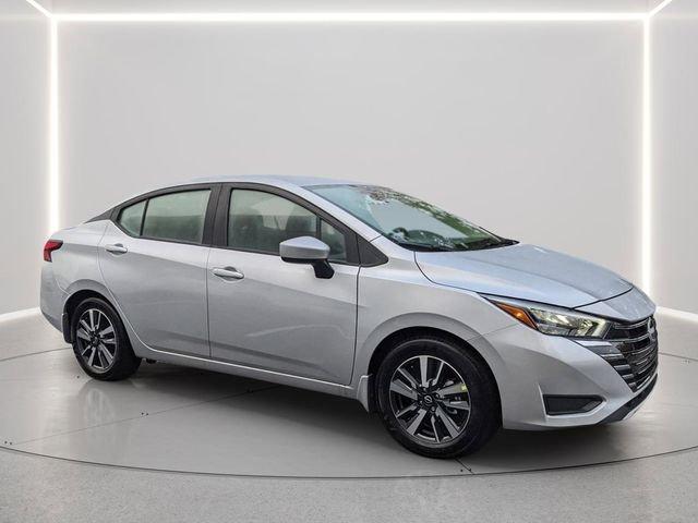 Nissan Versa Sv - Thumbnail 8