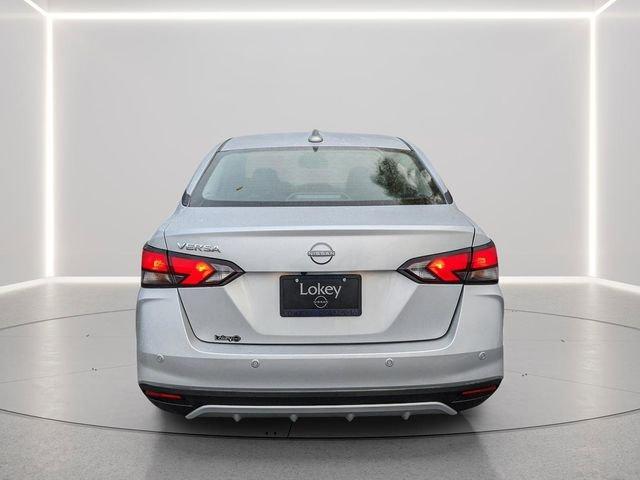 Nissan Versa Sv - Thumbnail 5