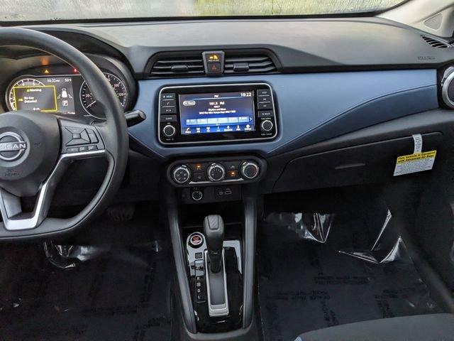 Nissan Versa Sv - Thumbnail 11