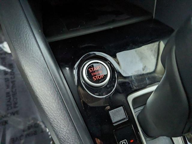 Nissan Versa Sv - Thumbnail 20