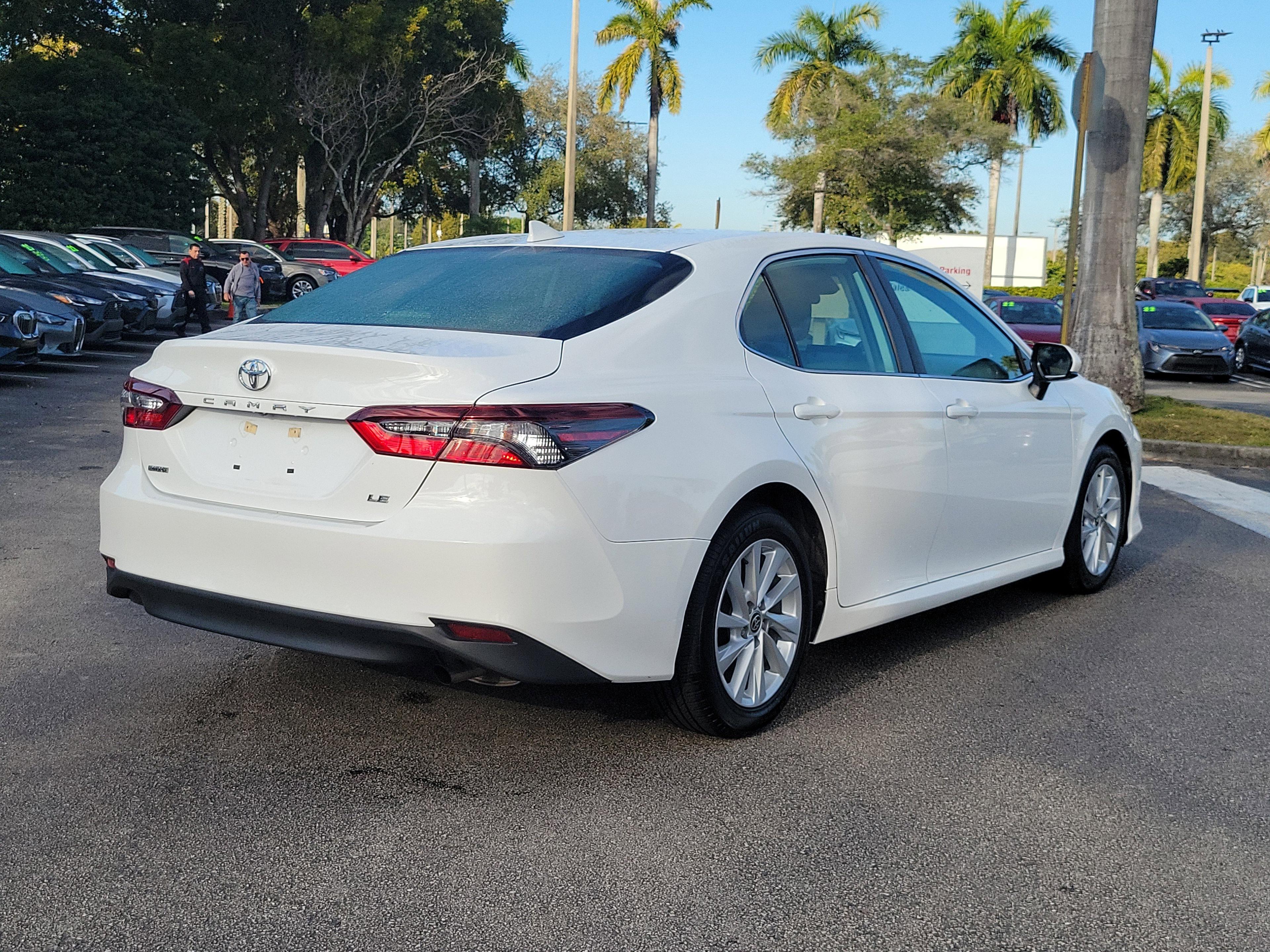 Toyota Camry Le Fwd - Thumbnail 5