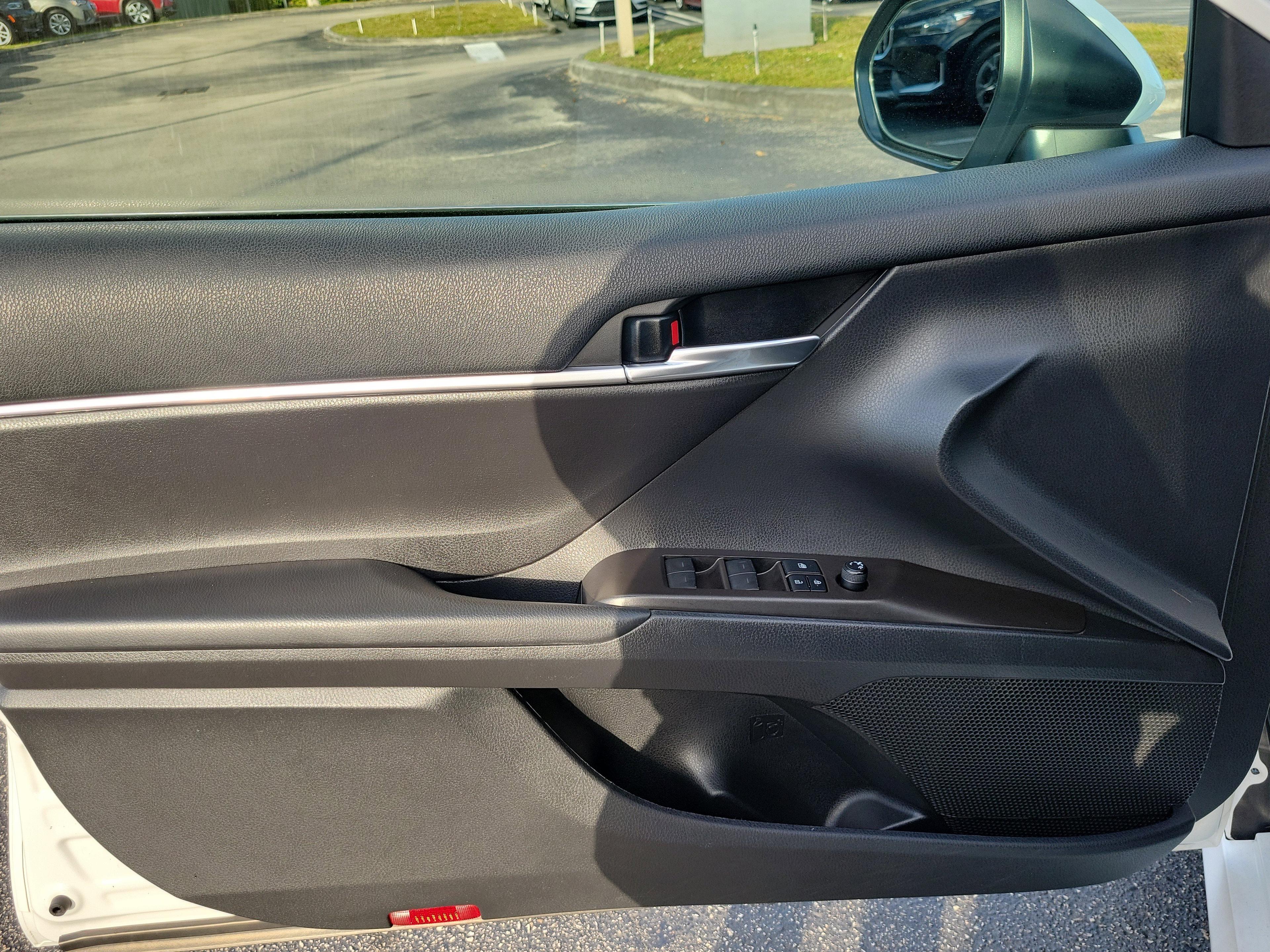 Toyota Camry Le Fwd - Thumbnail 13