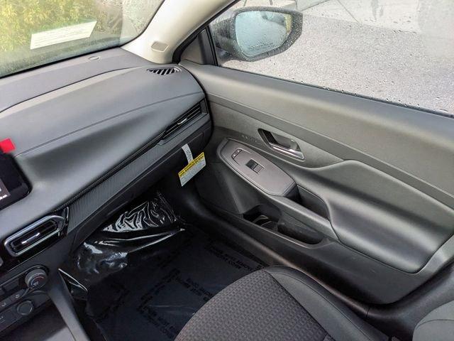 Nissan Sentra S - Thumbnail 14