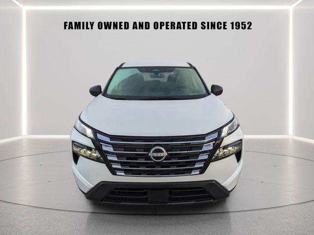 Nissan Rogue S - Thumbnail 8