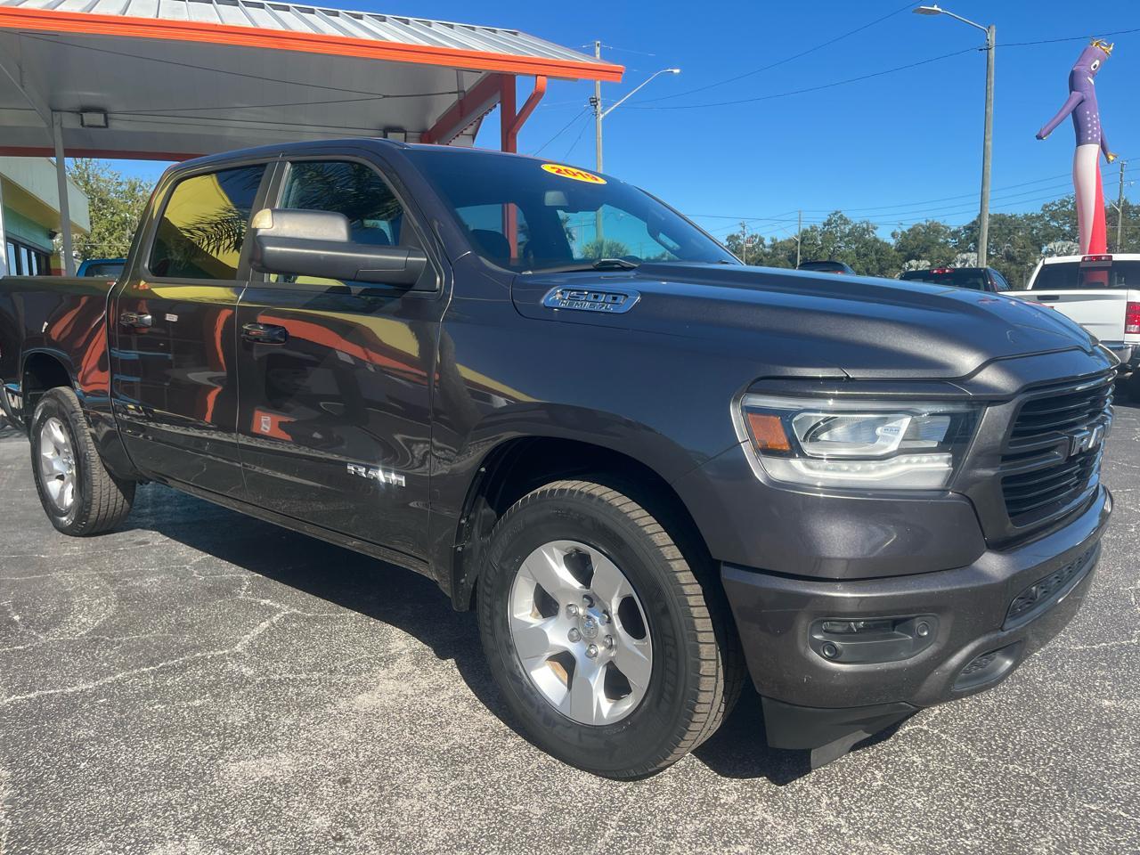 Ram 1500Big Horn/Lone Star 4X2 Cr - Thumbnail 4