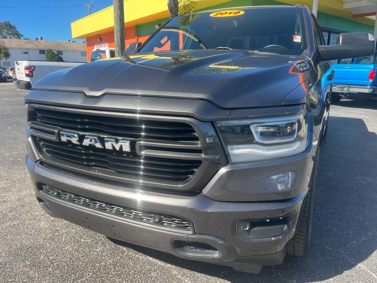 Ram 1500Big Horn/Lone Star 4X2 Cr - Thumbnail 3