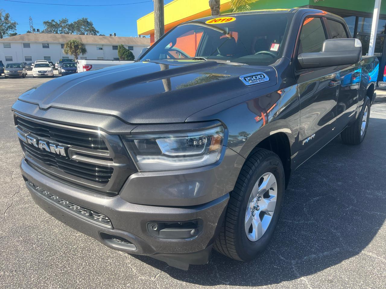 Ram 1500Big Horn/Lone Star 4X2 Cr - Thumbnail 2