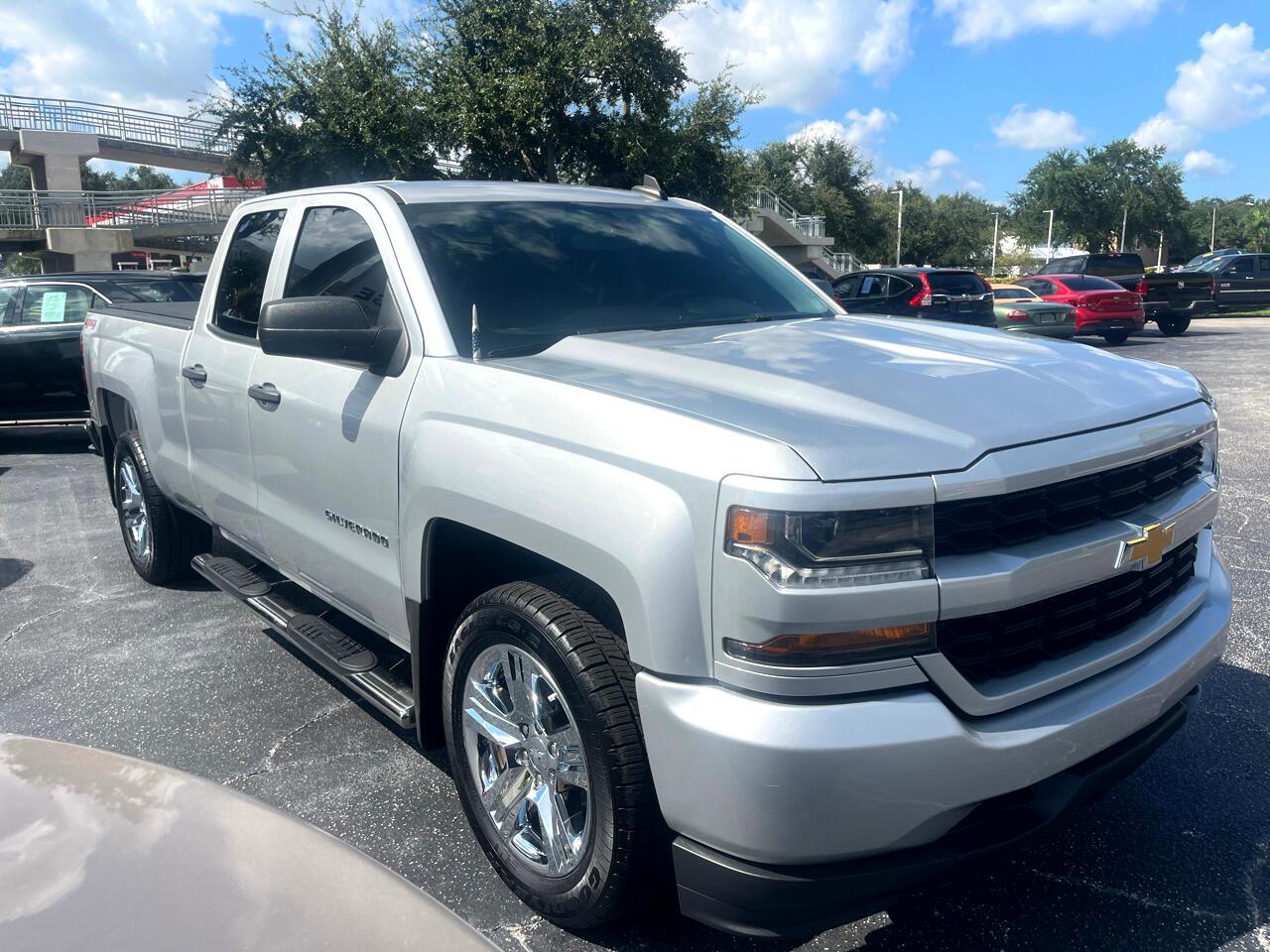 Chevrolet Silverado 1500 Ld4Wd Double Cab Custom - Thumbnail 5