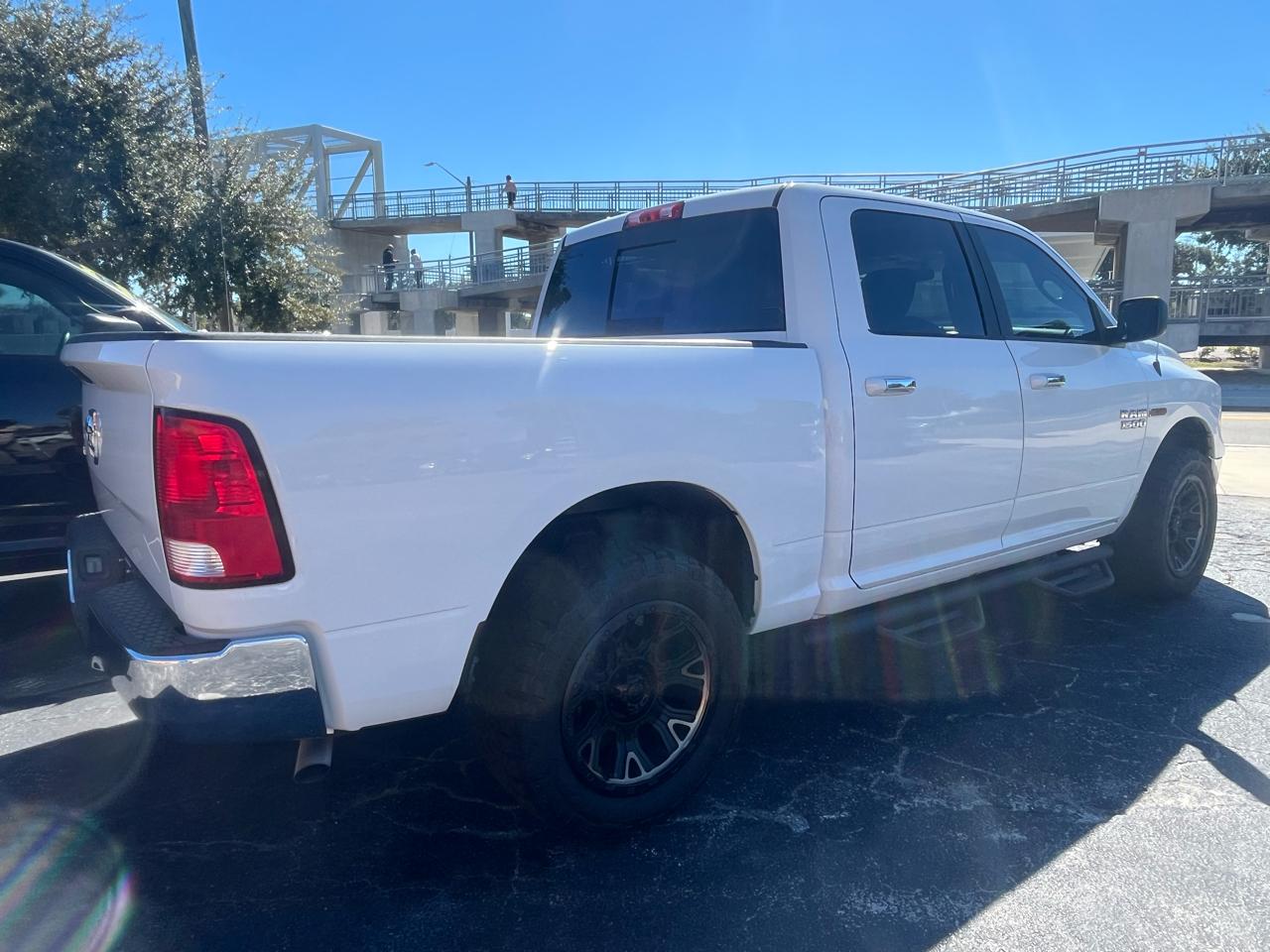 Ram 1500Slt 4X2 Crew Cab Diesel - Thumbnail 5