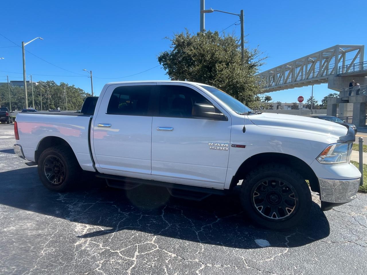 Ram 1500Slt 4X2 Crew Cab Diesel - Thumbnail 4