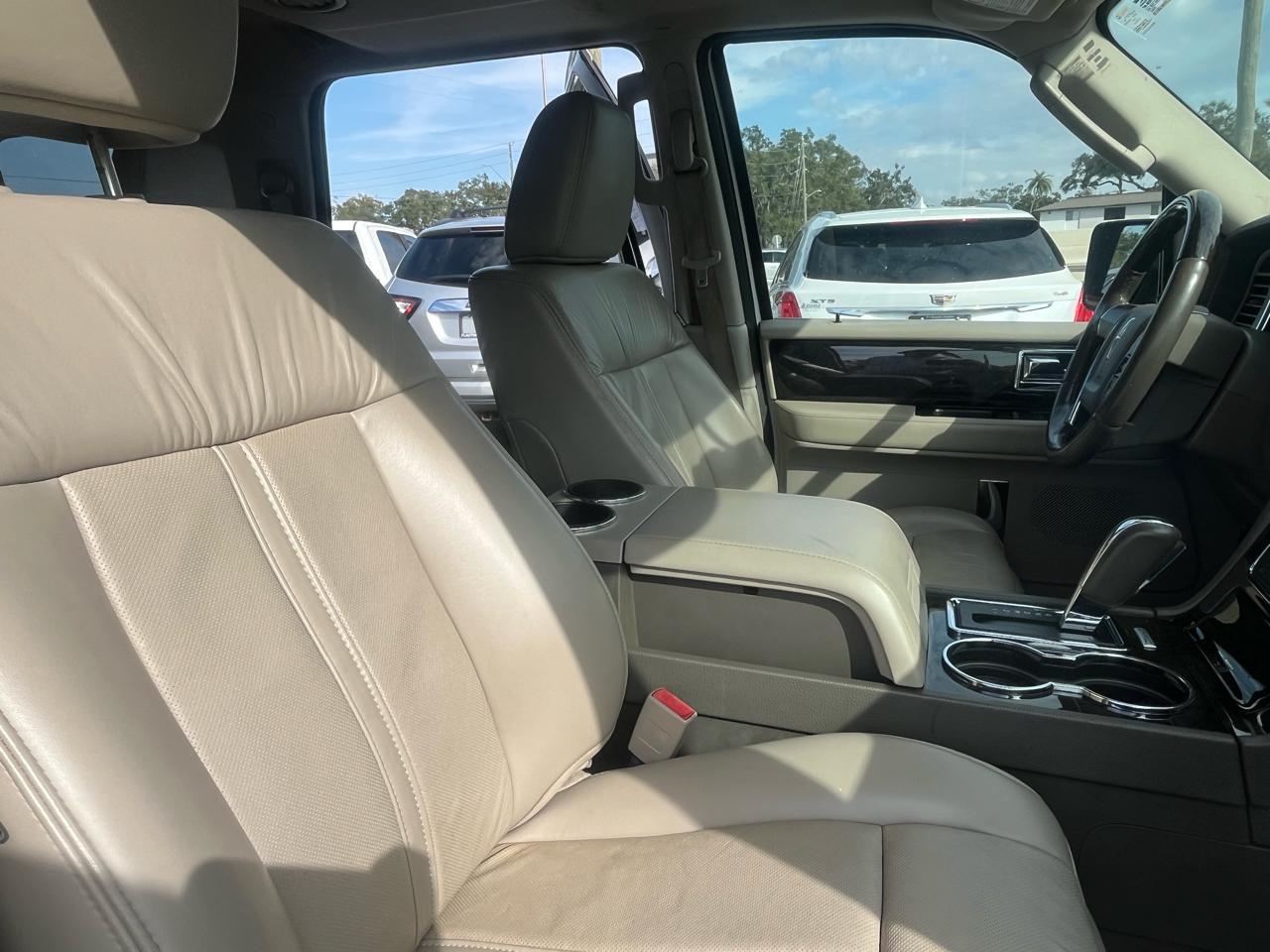 Lincoln Navigatorsuv - Thumbnail 12