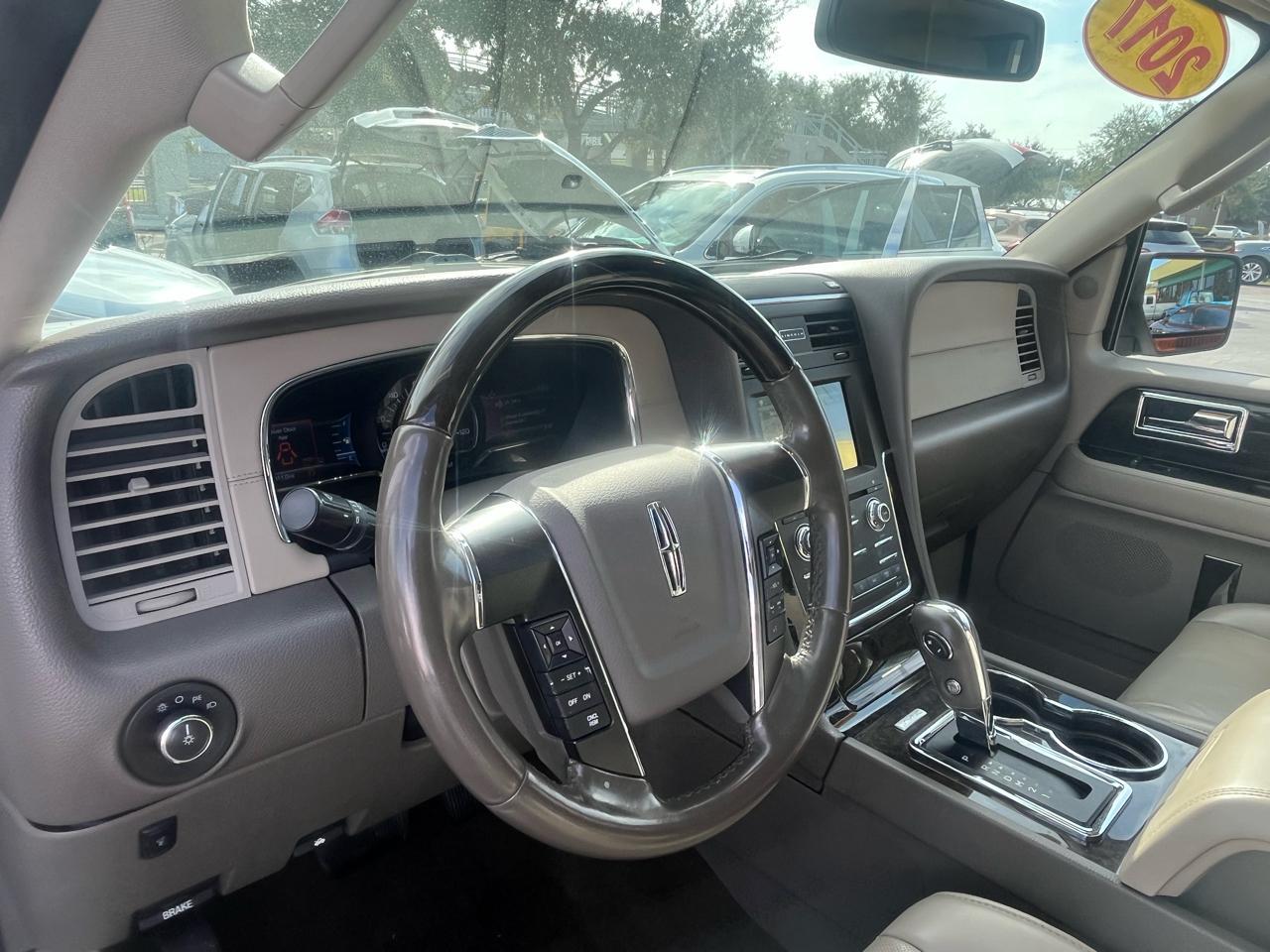 Lincoln Navigatorsuv - Thumbnail 9