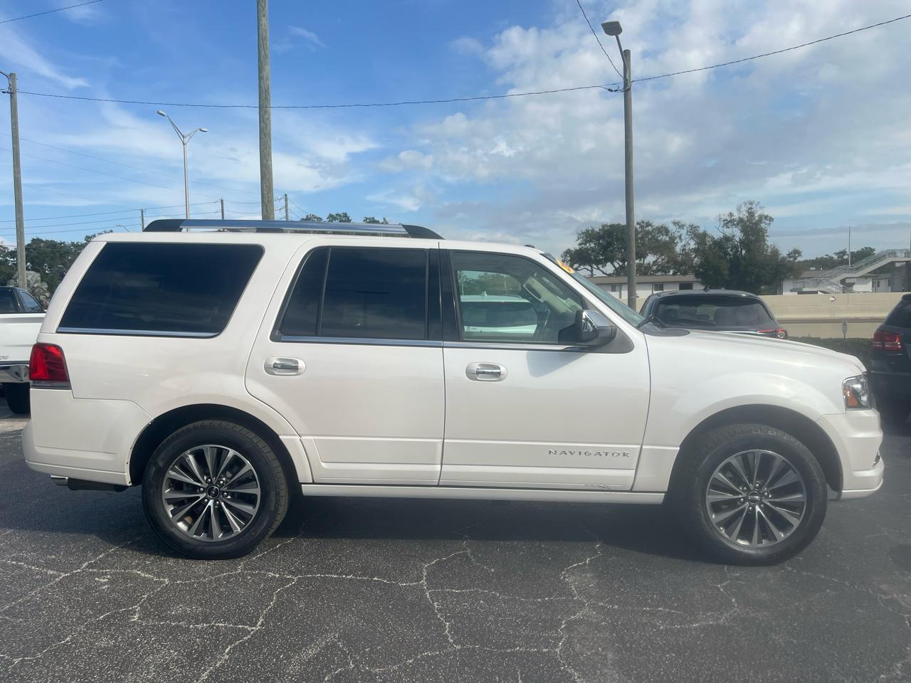 Lincoln Navigatorsuv - Thumbnail 5