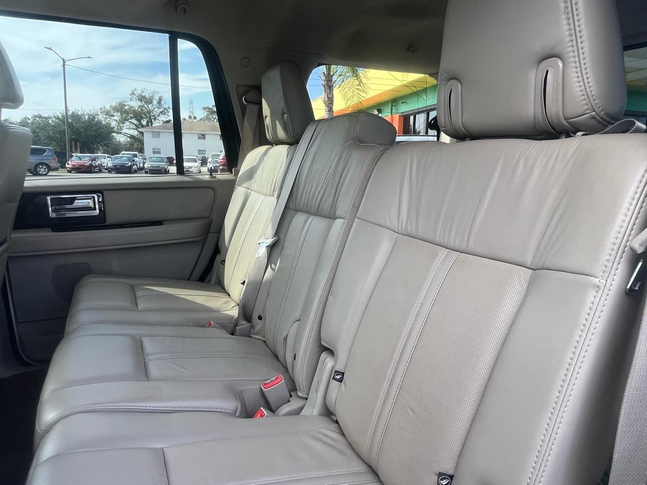 Lincoln Navigatorsuv - Thumbnail 10