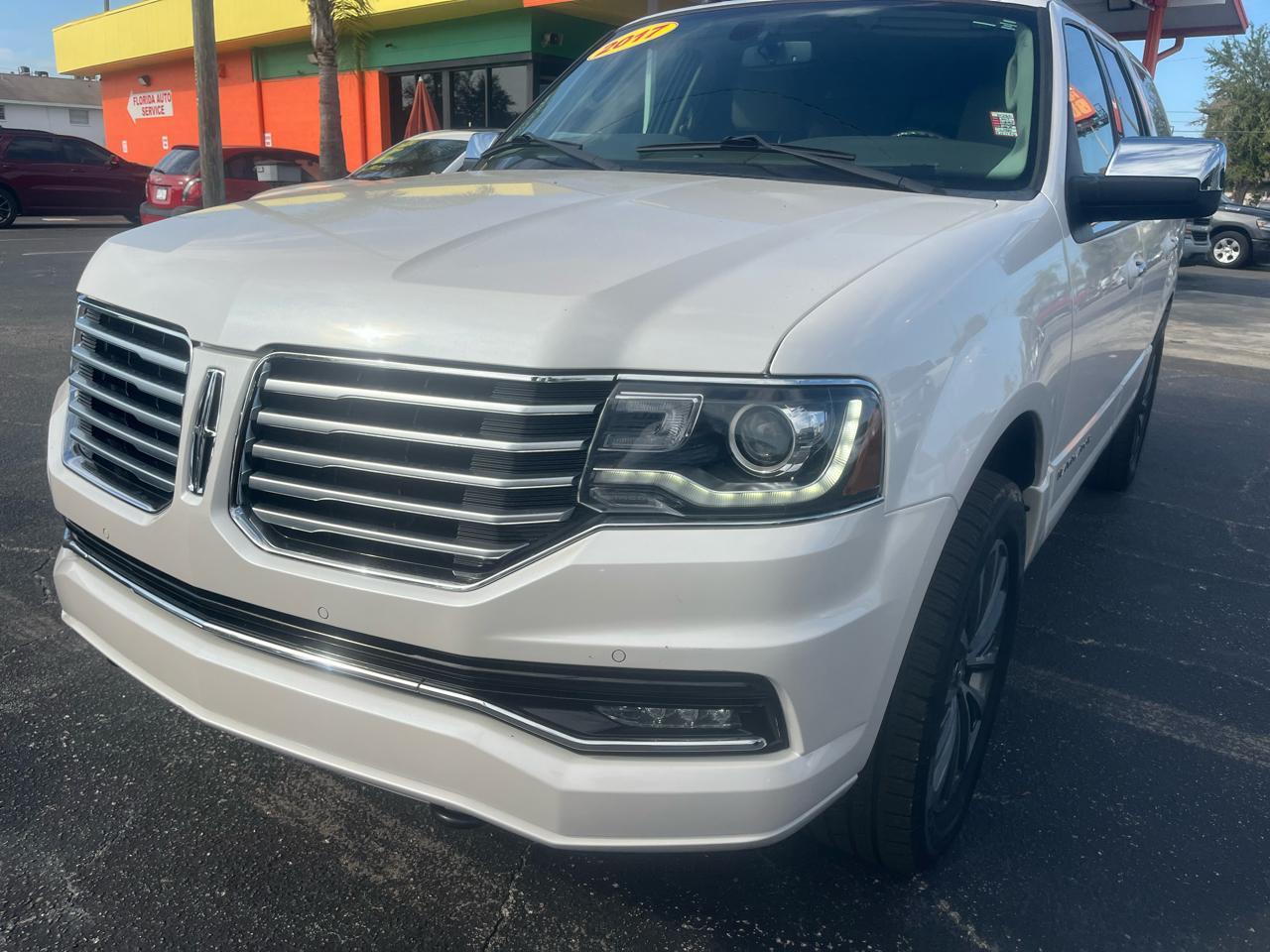 Lincoln Navigatorsuv - Thumbnail 2