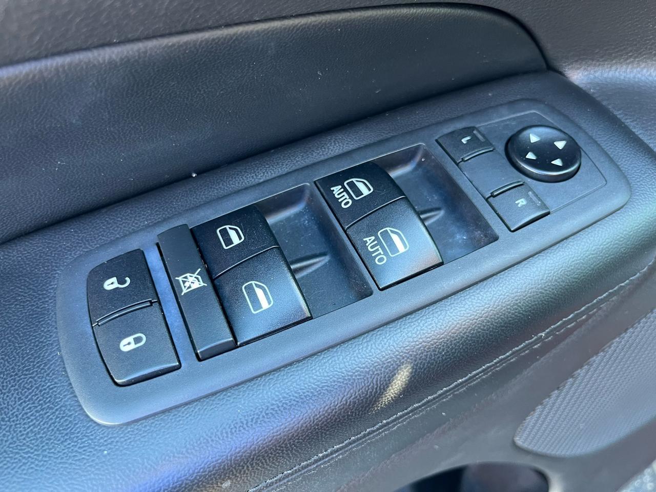 Jeep Grand Cherokeelimited 4X2 - Thumbnail 8