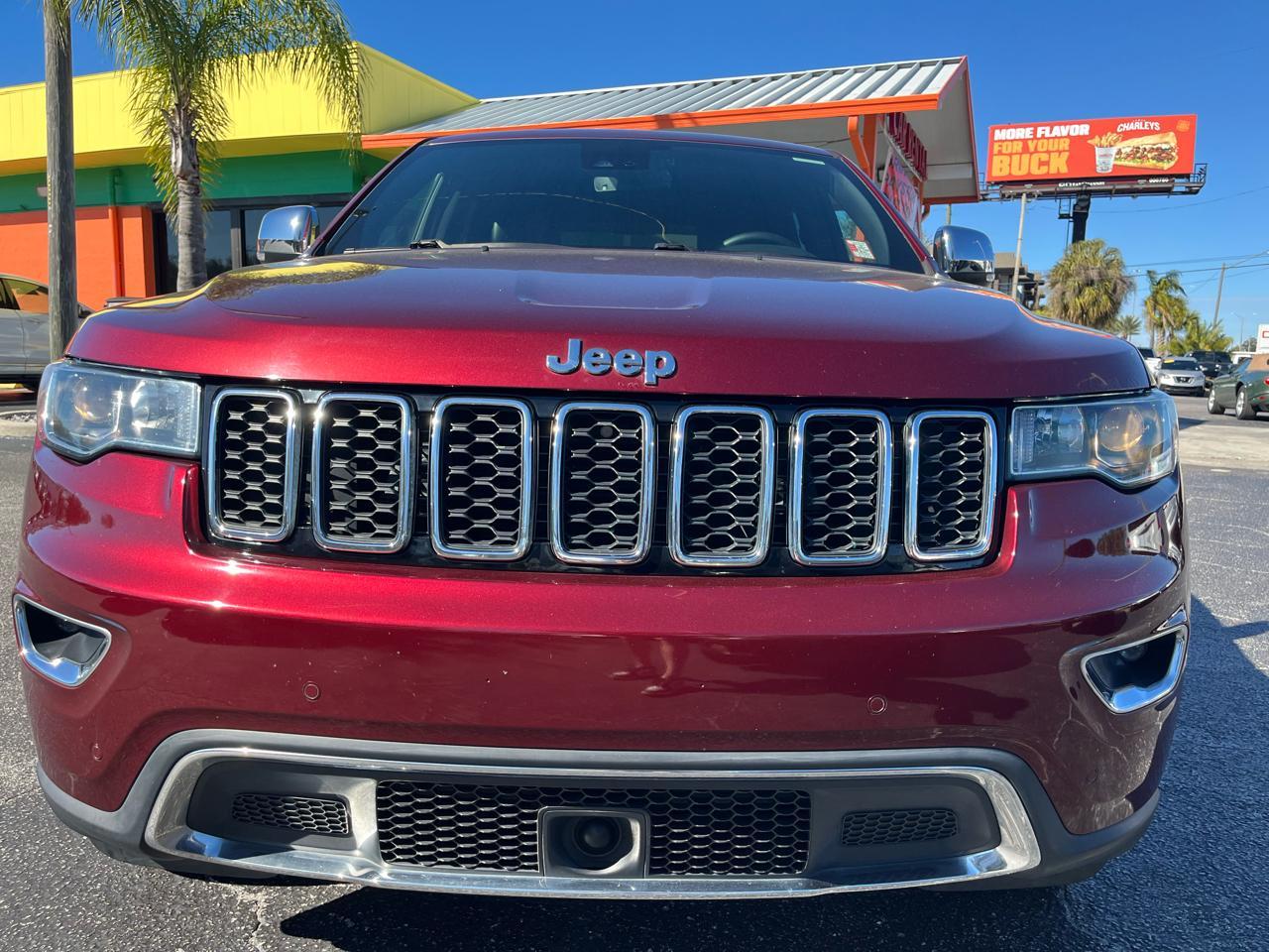 Jeep Grand Cherokeelimited 4X2 - Thumbnail 2