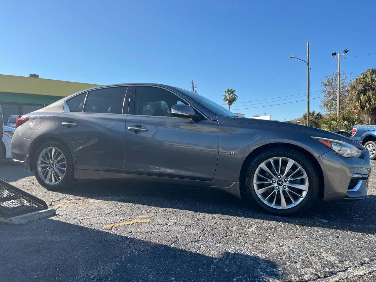 Infiniti Q503.0T Luxe Awd - Thumbnail 3