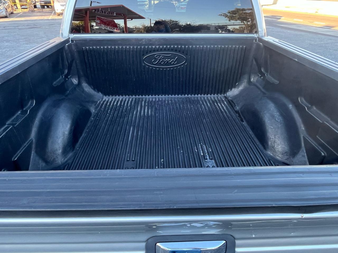 Ford F-1502Wd Supercrew 145" Xlt - Thumbnail 2