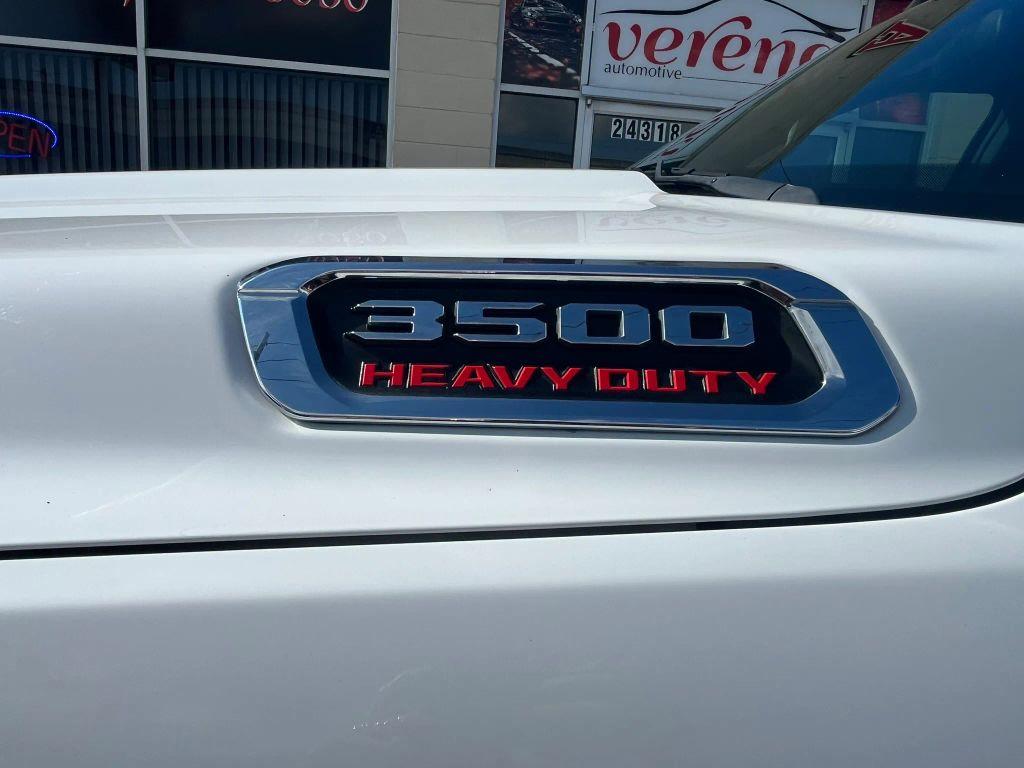 Ram 3500 Crew Cab - Thumbnail 11