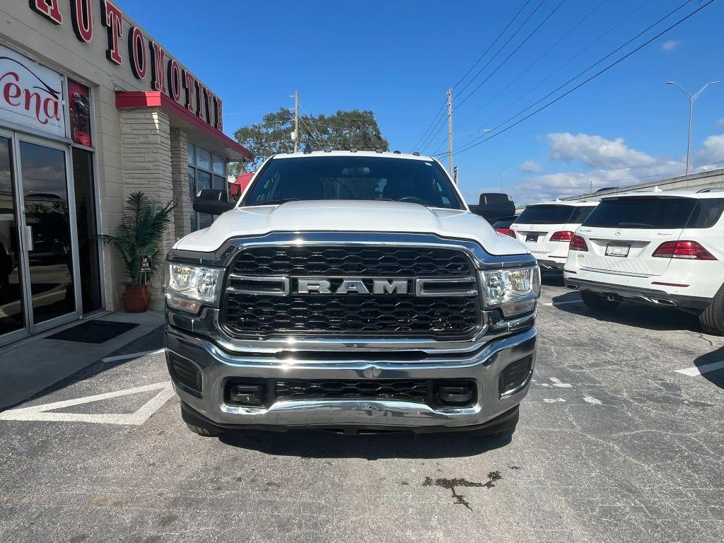 Ram 3500 Crew Cab - Thumbnail 10