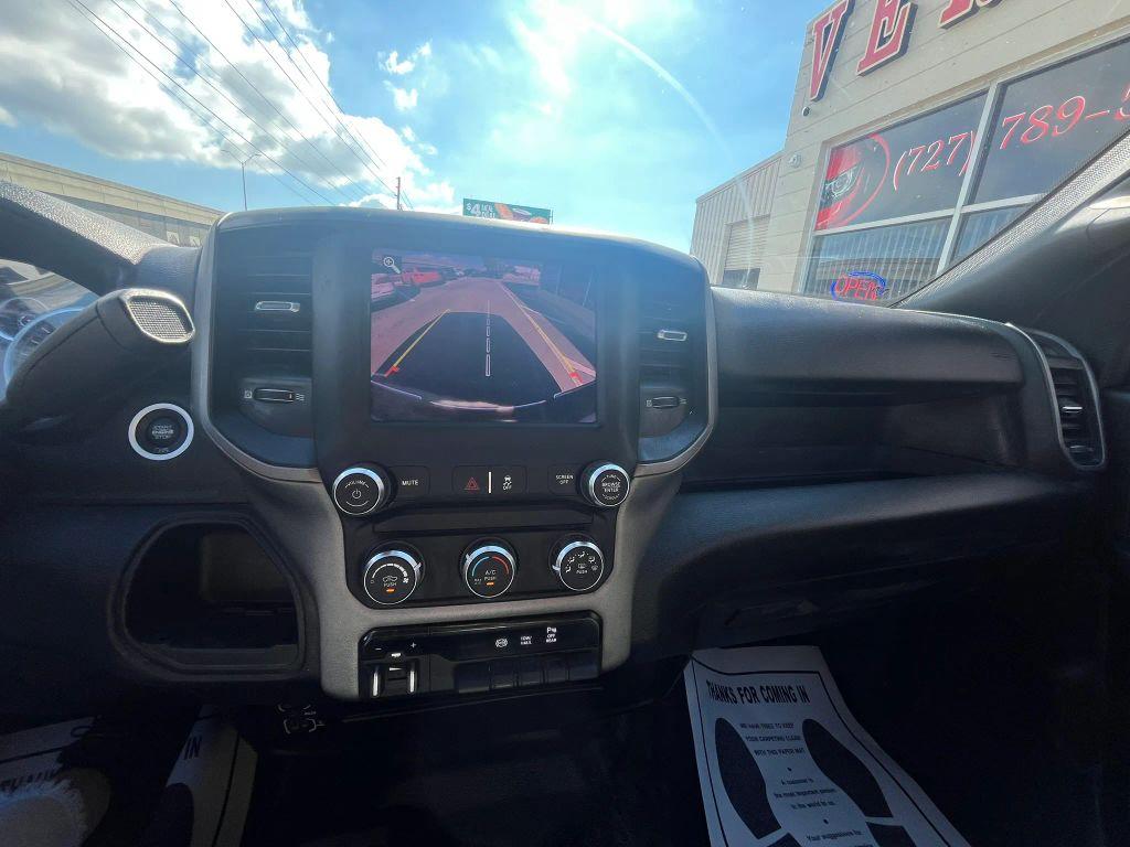 Ram 3500 Crew Cab - Thumbnail 19