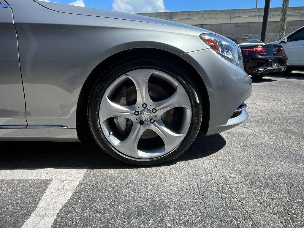 Mercedes-Benz S-Class - Thumbnail 2