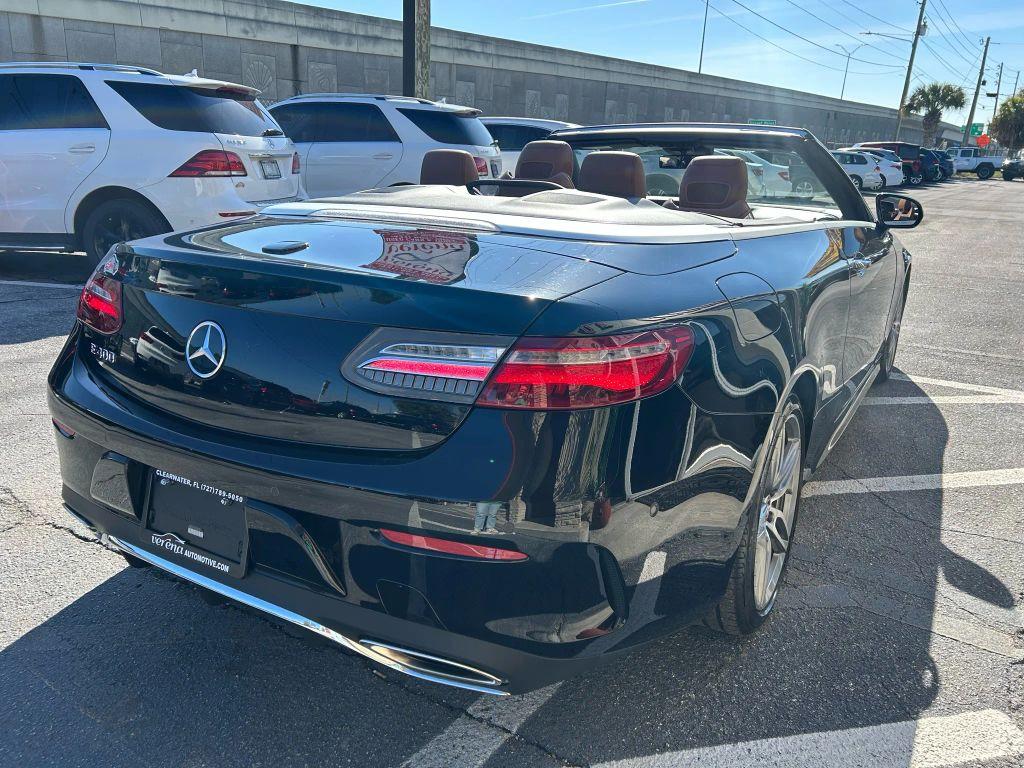 Mercedes-Benz E-Class - Thumbnail 10