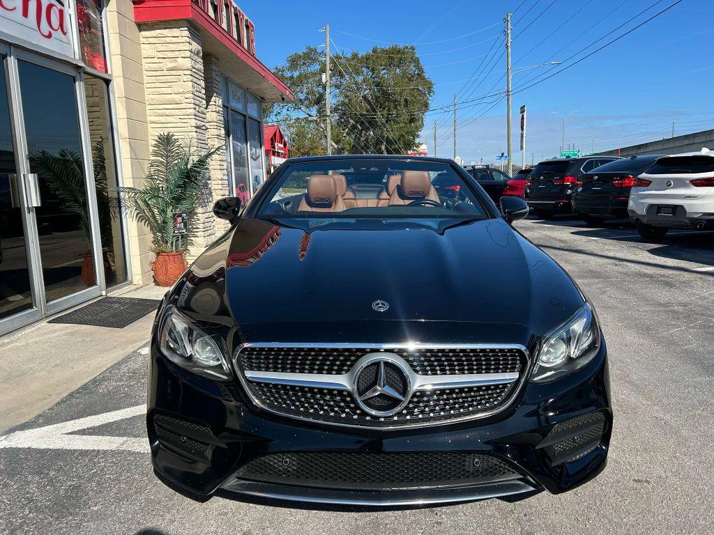 Mercedes-Benz E-Class - Thumbnail 12