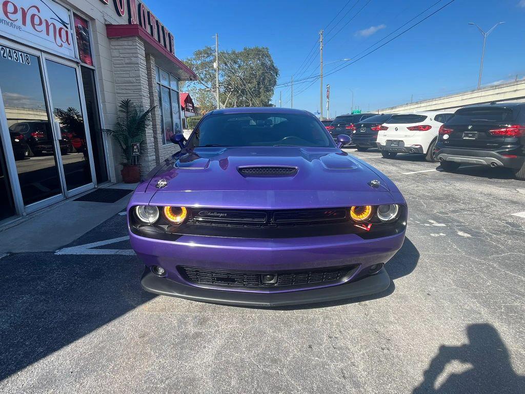 Dodge Challenger - Thumbnail 9