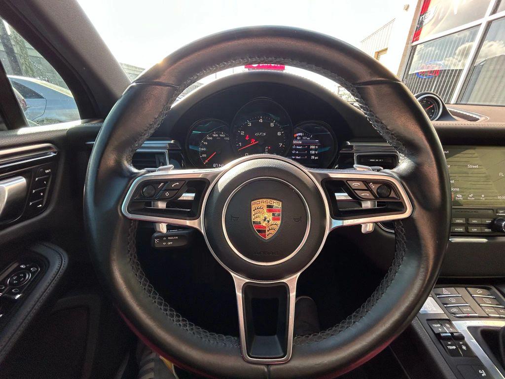 Porsche Macan - Thumbnail 15